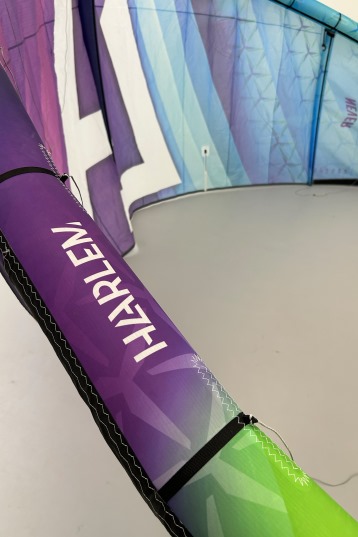 Harlem Kitesurfing-Thrive V1 Kite (DEMO)