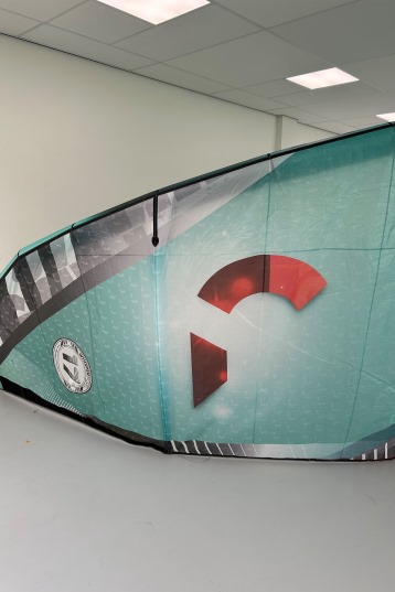 Reedin Kiteboarding-Whisper Model Kite (2nd)