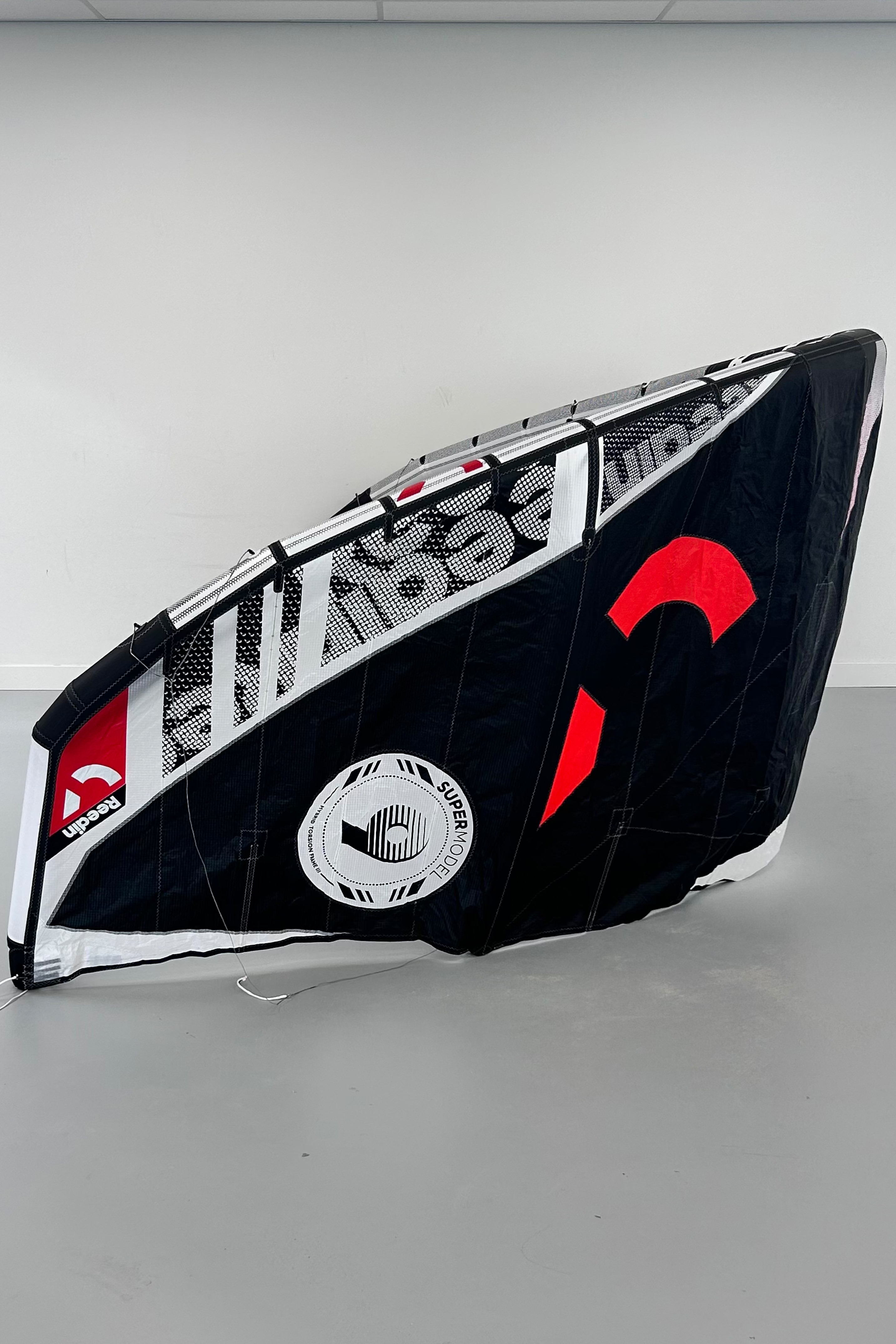 Reedin Kiteboarding-Super Model 2025 Kite (DEMO)
