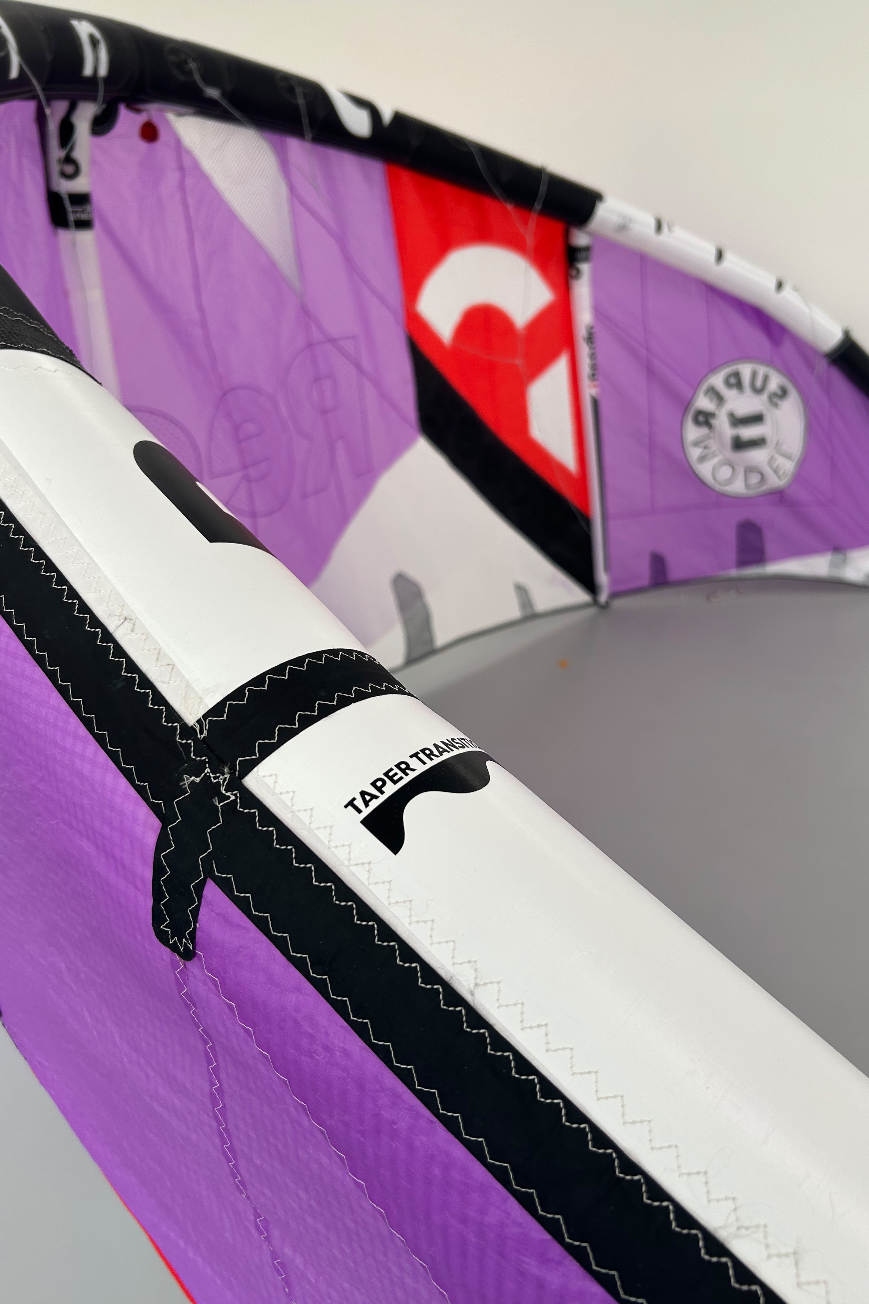 Reedin Kiteboarding-Super Model HTF 2024 Kite (2nd)